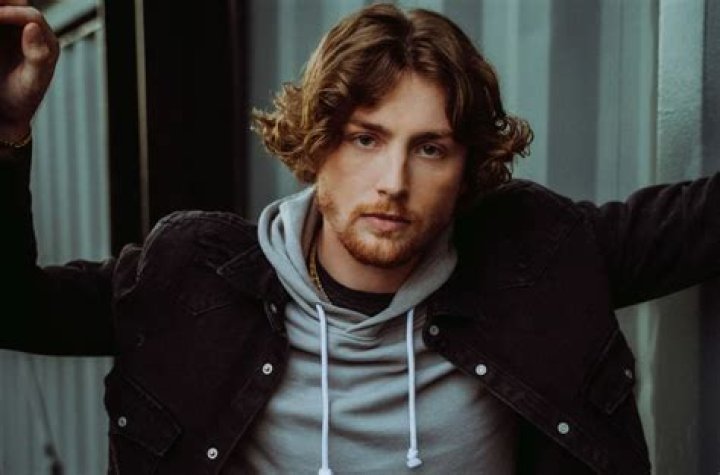 Bailey Zimmerman ‘Can’t Wait for Y’all to Hit a Backroad and Jam’ to his New Track “Get to Gettin’ Gone”(Listen) – Celeb Secrets Country