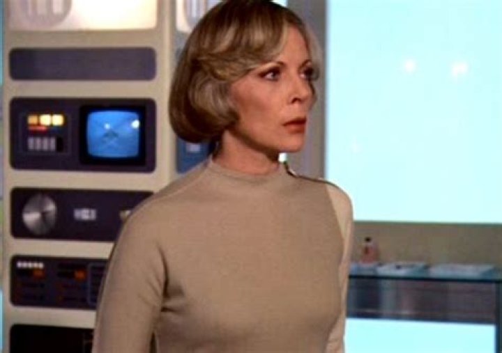 Barbara Bain Height