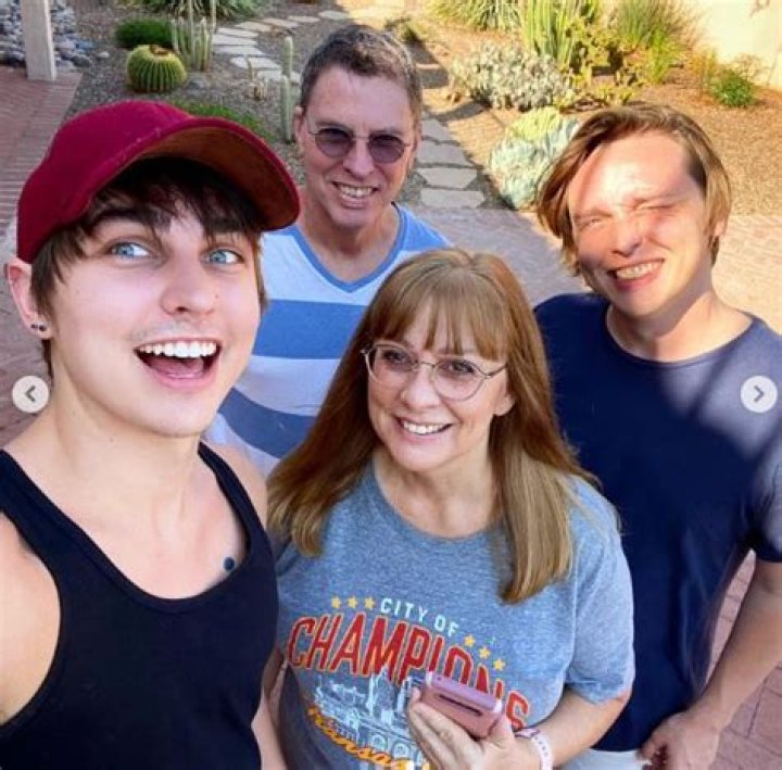 Connor Stanhope Age, Height, Parents, Girlfriend, Net Worth