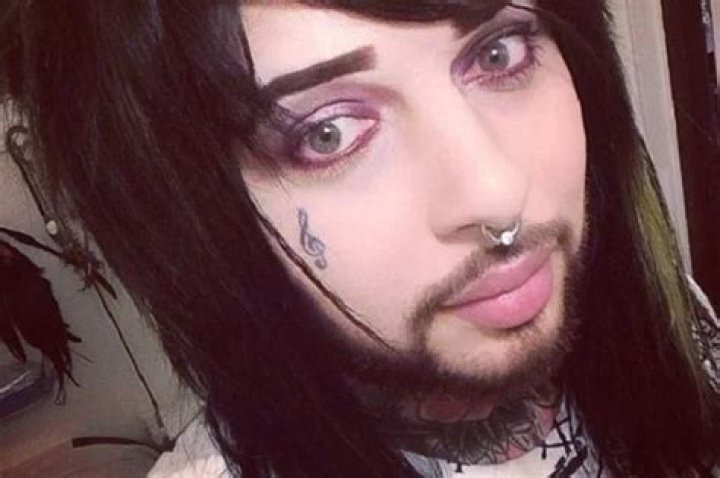 Dahvie Vanity Wiki, Age, Height, Weight, Girlfriend, Biography & Family