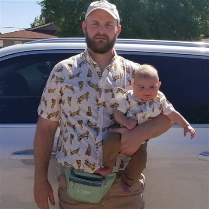 Derek Gilstrap Age, Height, Net Worth, Wife