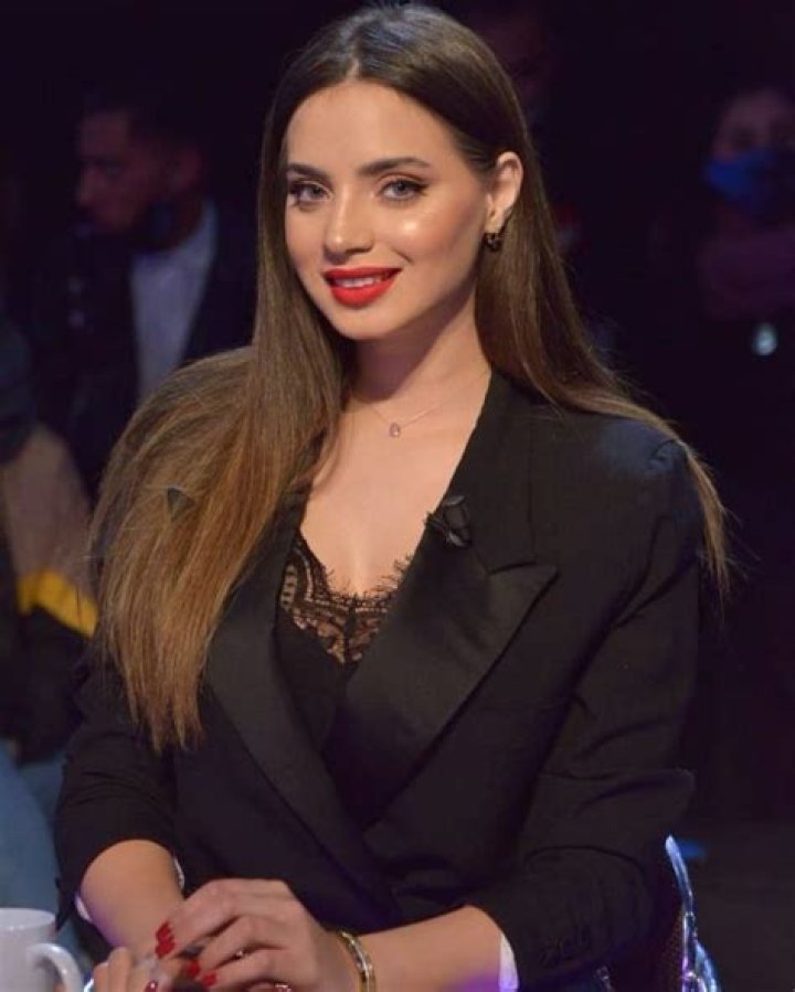 Ghada chaka Wiki, Biographie, Age, Taille, Mariage, Contact & Informations