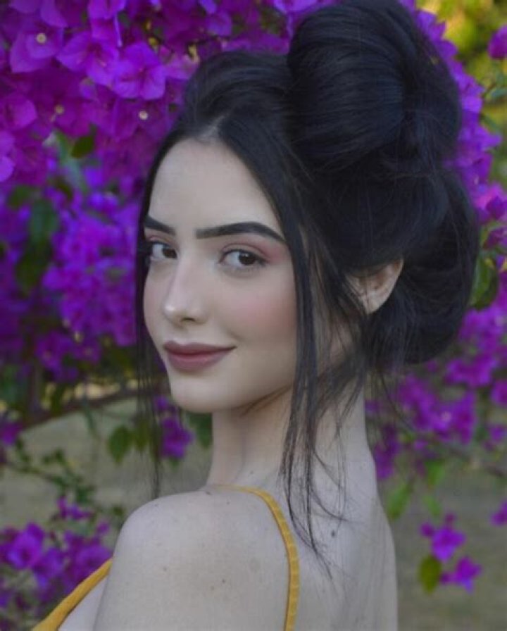 Ingrid Bianchi Biography, Age, Height, Wiki, Bio, Info, Details, biografia