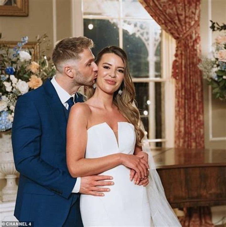 Is Clara Married At First Sight Pregnant 2023? Baby Bump And Husband