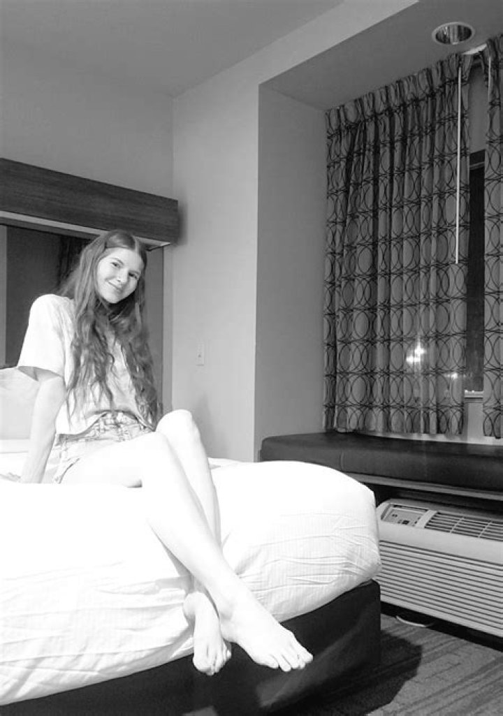 Jane Rogers Feet (23 photos) Sexy Feets