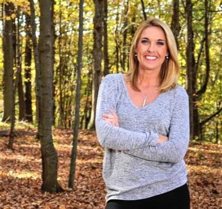 Julia Dunn CBS6, Bio, Age, Height, Education, Wife, Salary, and Net Worth