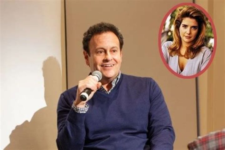 Learn About Mitchell Hurwitz’s Wife Mary Jo Keenen And Look Into Their Love Life