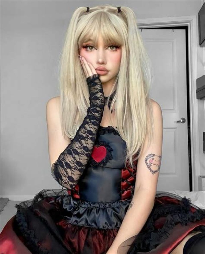Lena Kitsune ( Spooky Babydoll) Biography, Wiki, Bio, Age, Height, Info, Details