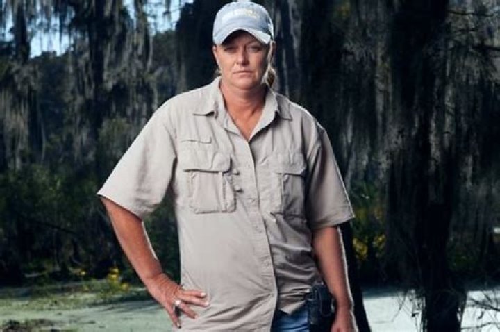 Liz Cavalier wiki/bio shows why she left Swamp People. Her net worth, husband, kids.