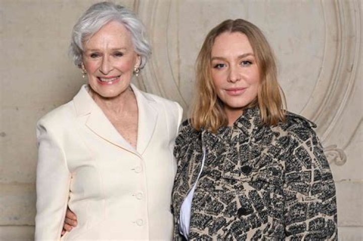 
Meet Annie Maude Starke – Photos of Glenn Close’s Daughter with Ex-Partner John Starke
