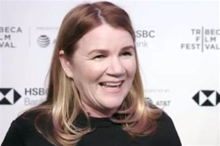 
Meet Calla Louise Mapel – Is Mare Winningham’s Daughter Into Acting?
