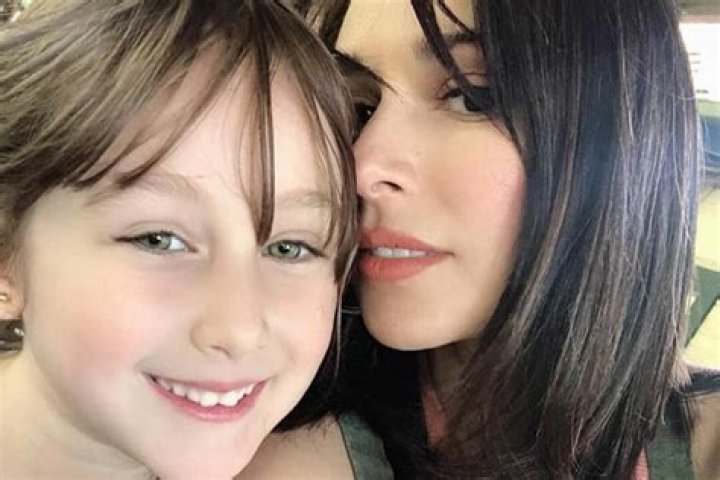 
Meet Madeline Robbie Schneider – Photos Of Rob Schneider’s Daughter
