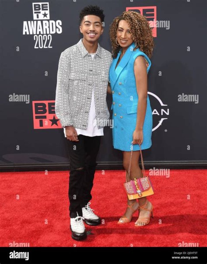 Meet Miles Brown Sister Kiana Rae, Siblings And Family