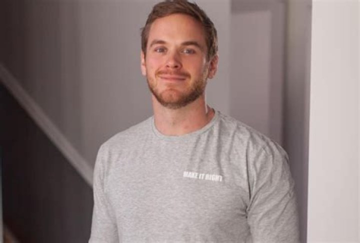 Mike Holmes Jr. wiki/bio, age, net worth, marriage, kids.