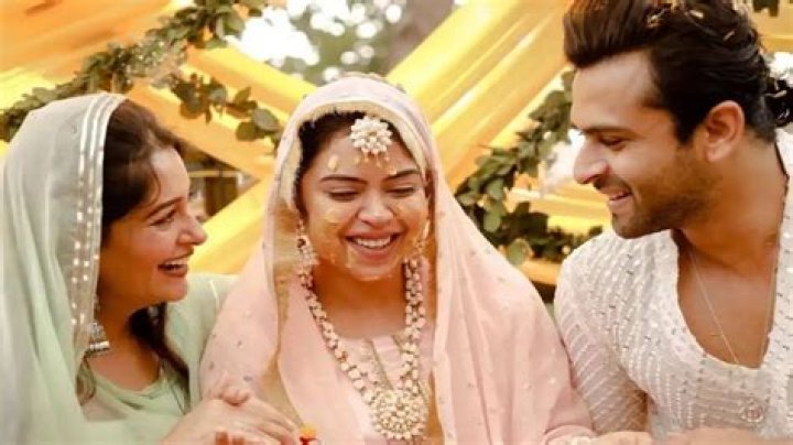 Nadia Sawalha Husband & Children, Status Now! Wedding Talks & More