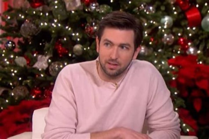 
Nicholas Braun Girlfriend – None Of His Relationships Last Long
