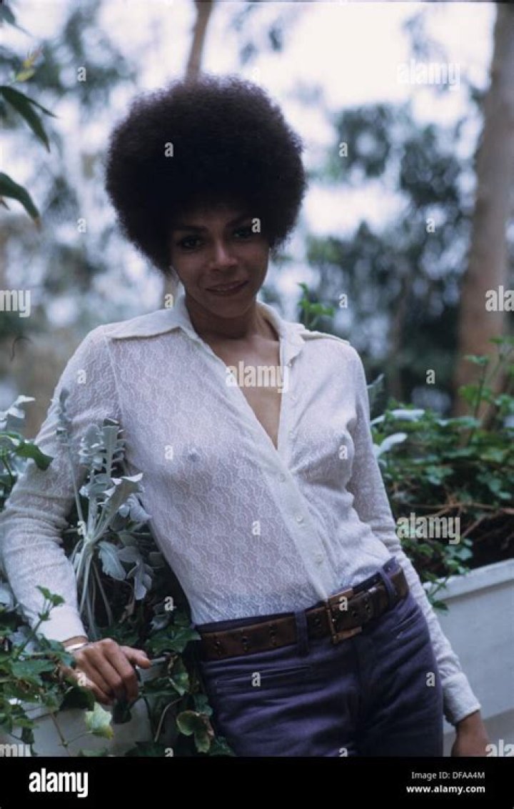 Rosalind Cash