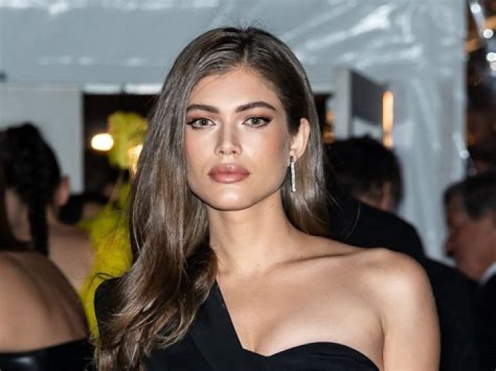 Victoria's Secret embauche sa première modèle transgenre Valentina Sampaio