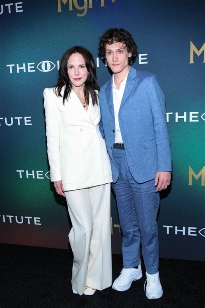 
Who Is Billy Crudup’s Girlfriend? Know About His Dating History
