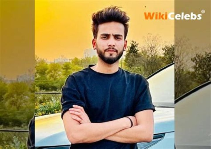 Who is Elvish Yadav? Age, Wiki, Real Name, Net Worth, Family, Education, Biography, Girlfriend, Height & Career